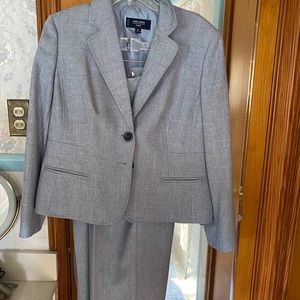 Jacket and slacks.  Jones Wear 16 P retail $99